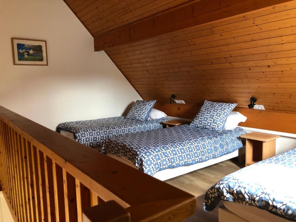 Cottage Anadwen Au Pied Du Lac Au Duc Et Son Golf Ploërmel Exteriör bild
